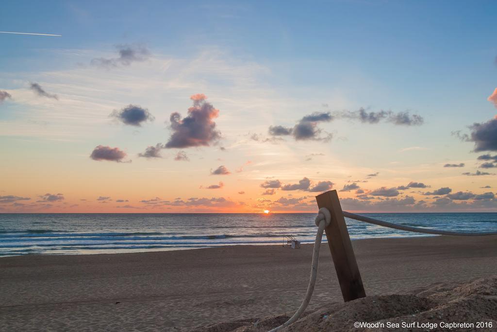 Wood'N Sea Surf Lodge - Auberge De Jeunesse 卡布勒通 外观 照片